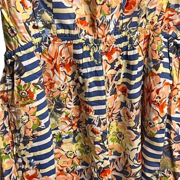 Floral and blue stripe Strapless romper - Picture 5 of 8